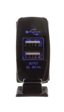 Hulk 4X4 - SWITCH SIZE DUAL USB 4.8a TOTAL 2.4a EACH PORT BLUE LED - Image 2